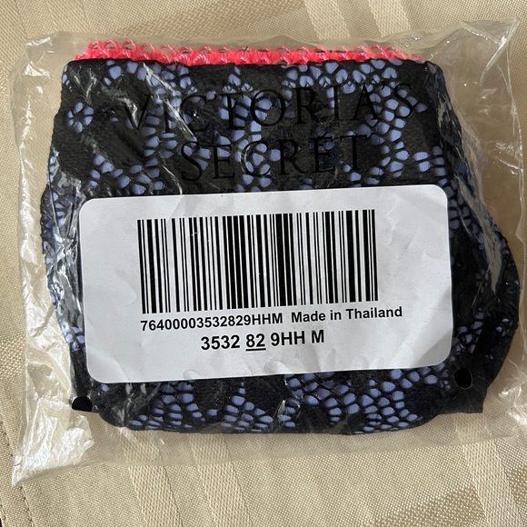 Victoria's Secret Lace & Daisy print Side Tie bikini bottom in Medium - NWT - Picture 10 of 11